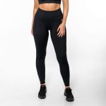 Black cropped capri leggings designed for training, available for bulk OEM manufacturing and private label activewear brands.